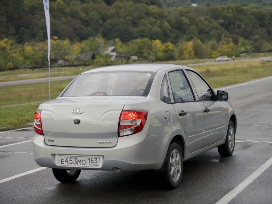  Lada Granta (2190) 2011 года  (фото 20 из 33)